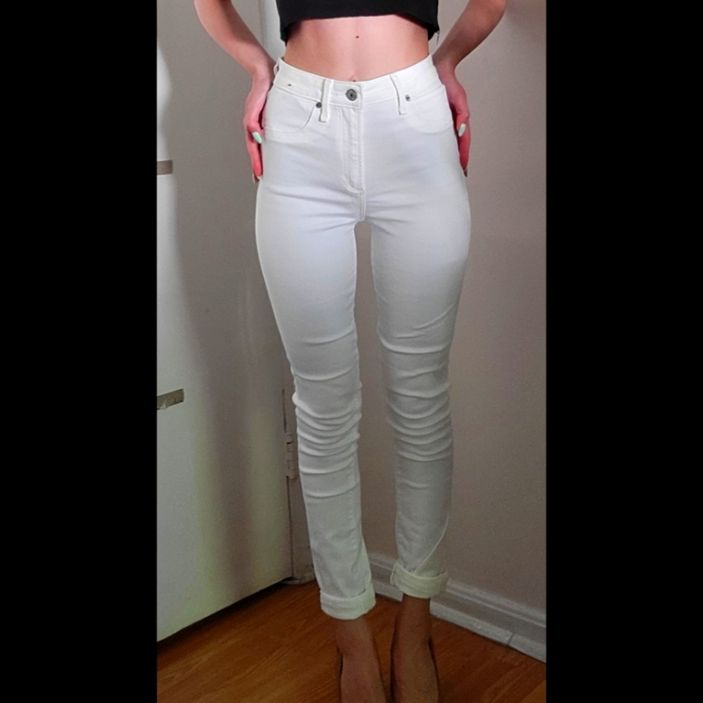 Abercrombie and Fitch white skinny jeans